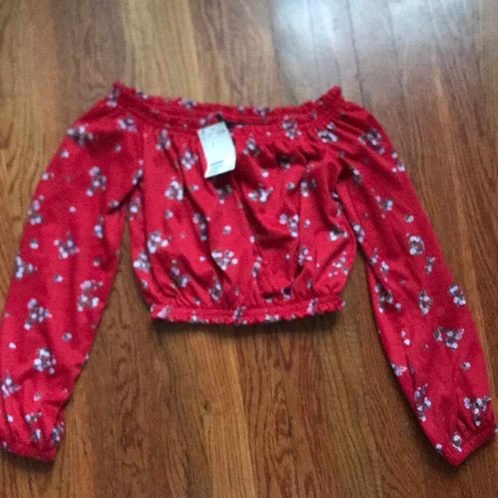 **NWT** H&M Red Over the shoulder crop top